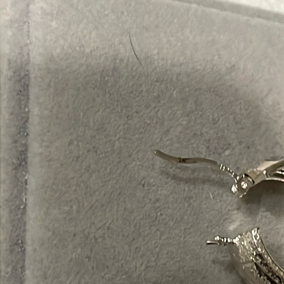 925 Sterling Silver textured Hoop Earrings - Picture 6 of 6